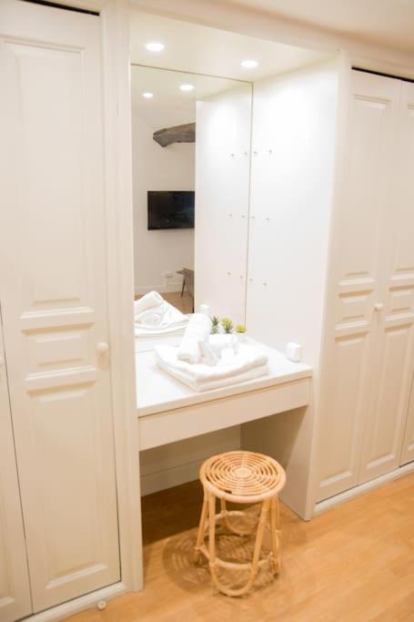 Spacious Studio In Paris Hyper Center - Smart Tv & Wifi - 4P Kültér fotó